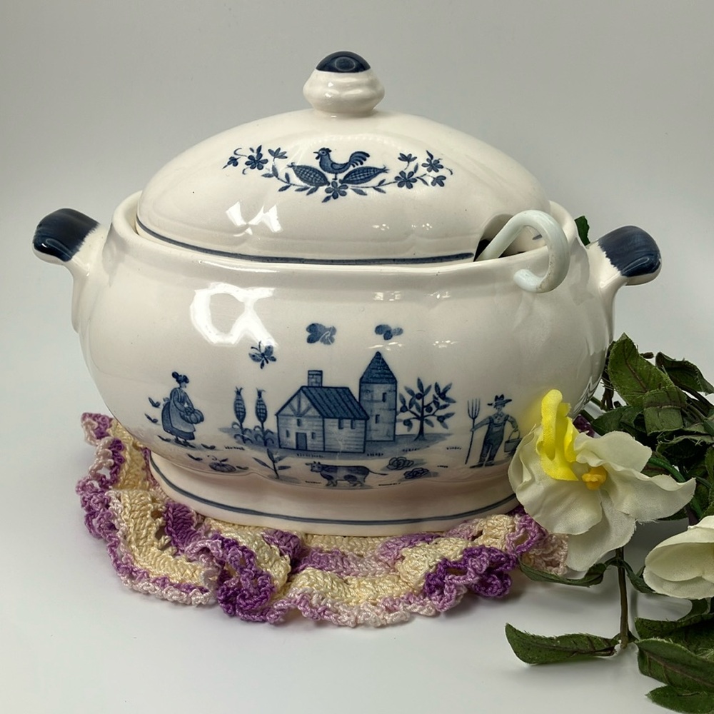 Blue and White Ceramic Soup Tureen or gravy boat